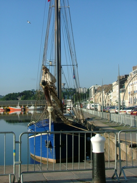 Le quai Alexandre III...